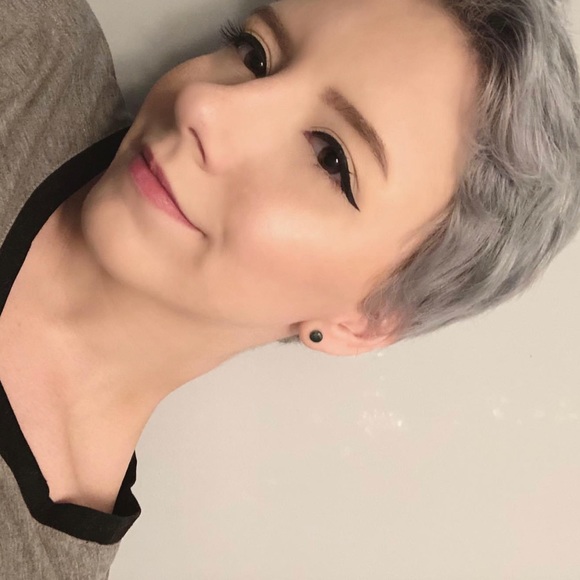 Meet your Posher, Linda - Picture 1 of 1